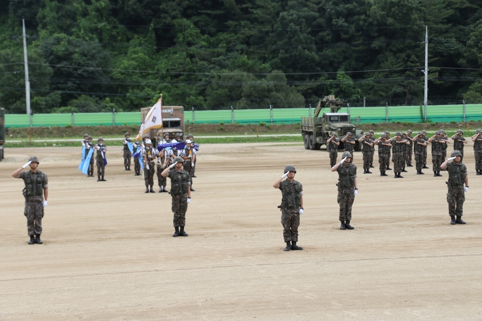 화랑연대 2201-1대대 대대장 이·취임식
